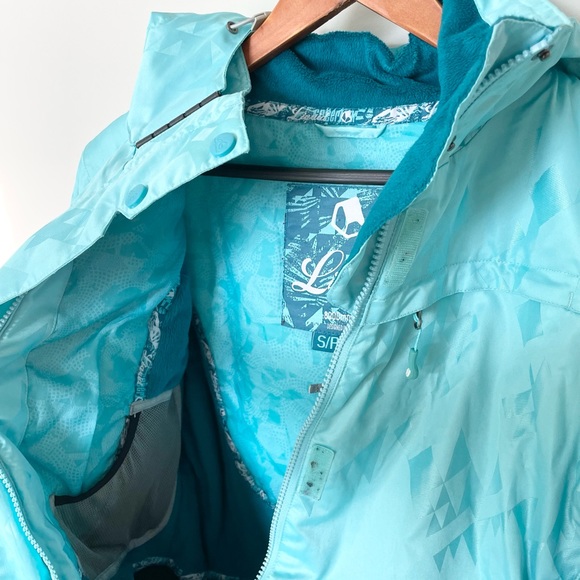 Women’s Ski/Snowbard Jacket - Picture 6 of 11